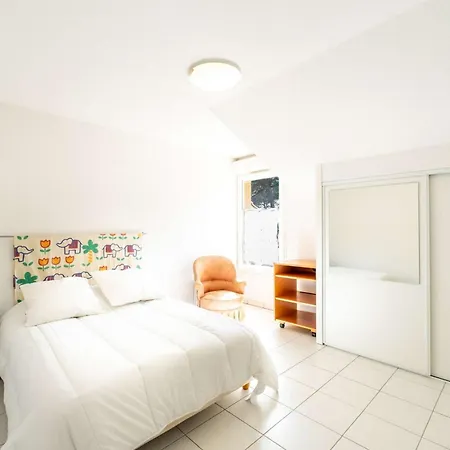En Duplex Dans Avec Piscine A Pour 4 Personnes