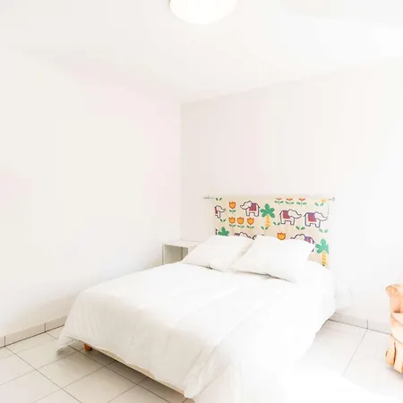 En Duplex Dans Avec Piscine A Pour 4 Personnes