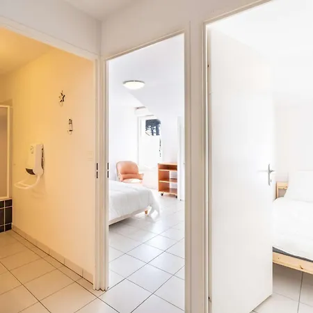 En Duplex Dans Avec Piscine A Pour 4 Personnes דירה
